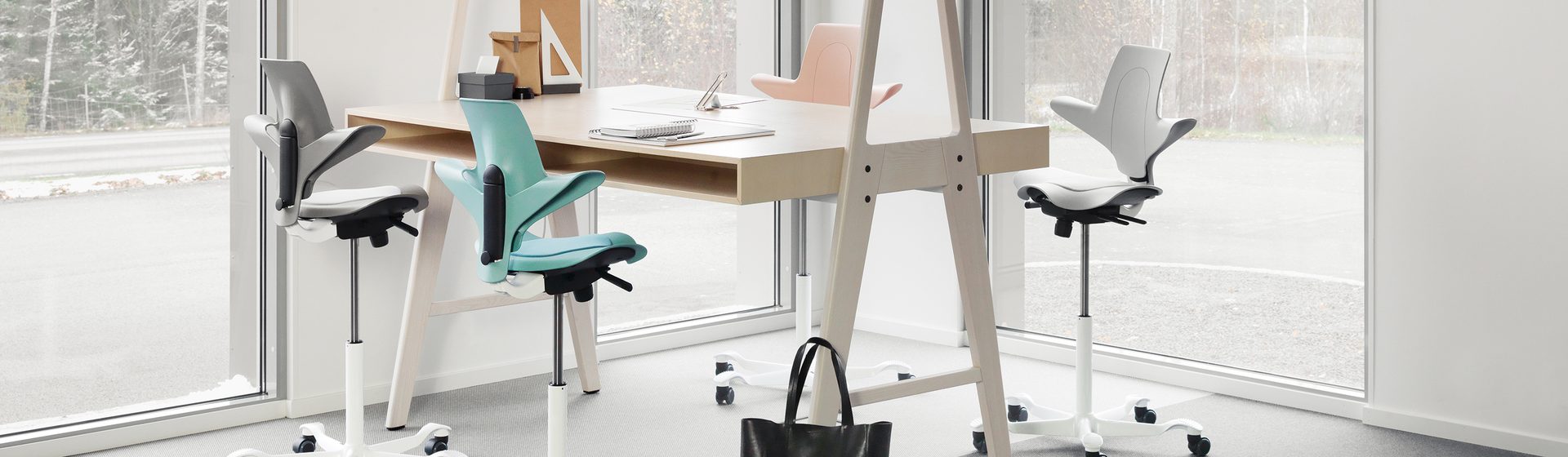 HÅG Capisco Puls 8002 – Hocker mit gepolstertem Sitz