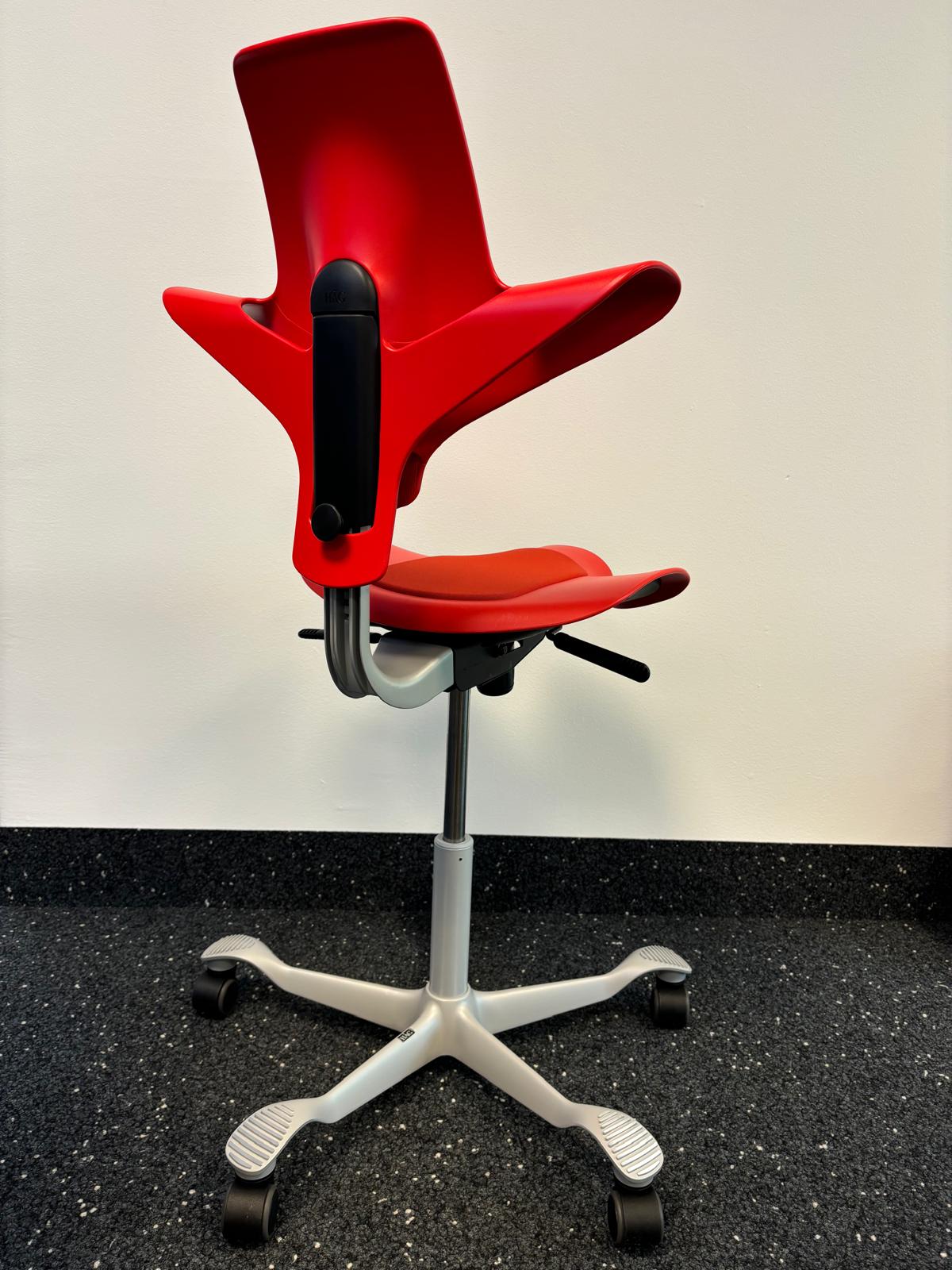 Musterstuhl Capisco Puls 8010 Rot/silber M106